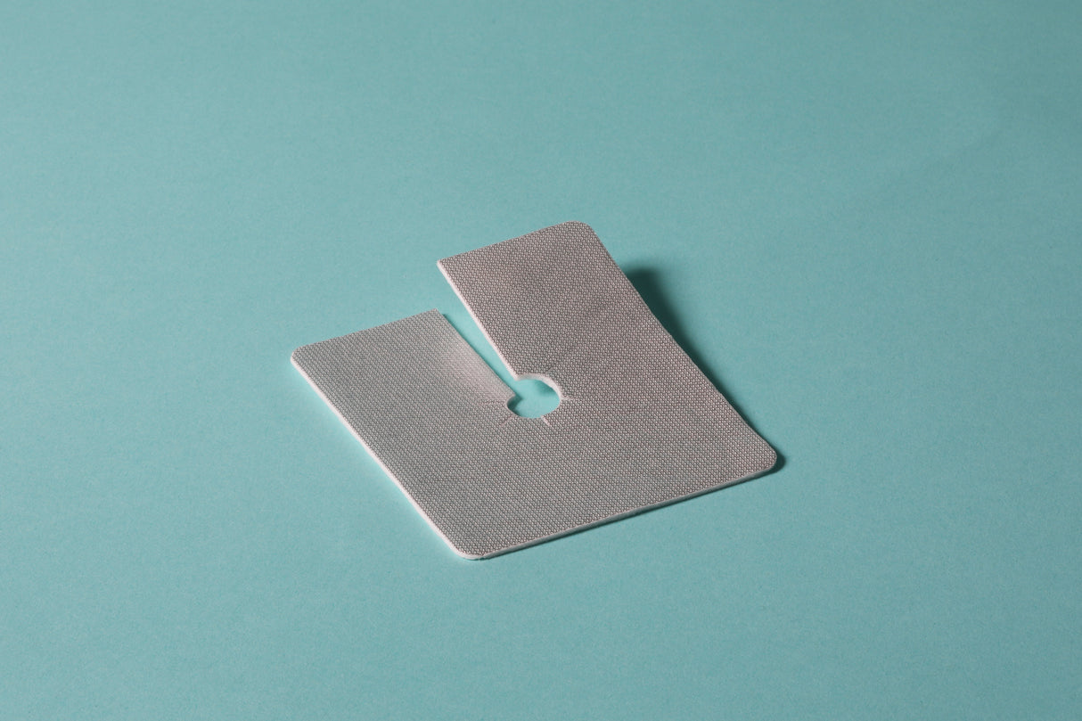 Tenowo aluminisierte Trachealkompresse mit Schlitz