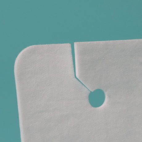 Trachealkompresse Tenowo Detailansicht des Schlitz